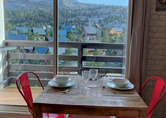 Loubat Pyrenee, Menage Inclus